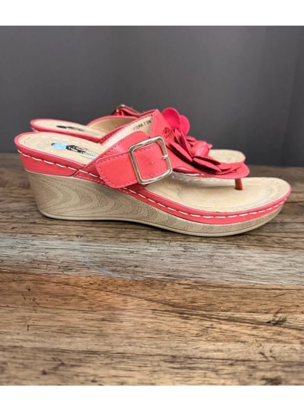 GC Heeled Sandals Size 7.5